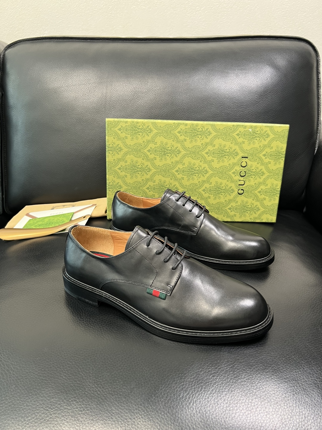 Gucci 顶级工艺品 古奇 皮鞋系列专柜同步 原厂配置，意大利进口原版牛皮，进口水染牛里 ，鞋底：原厂