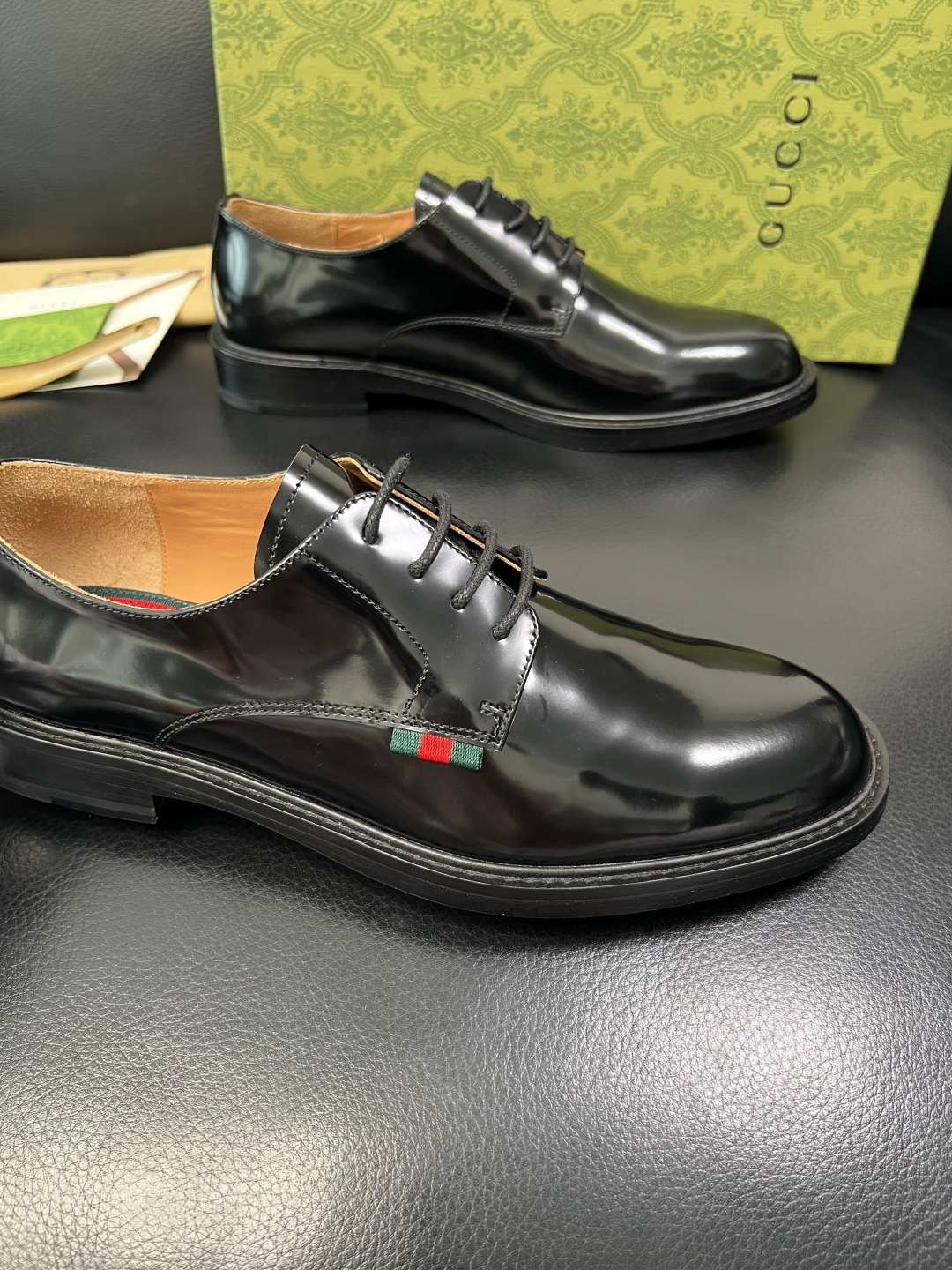 Gucci 顶级工艺品 古奇 皮鞋系列专柜同步 原厂配置，意大利进口原版牛皮，进口水染牛里 ，鞋底：原厂