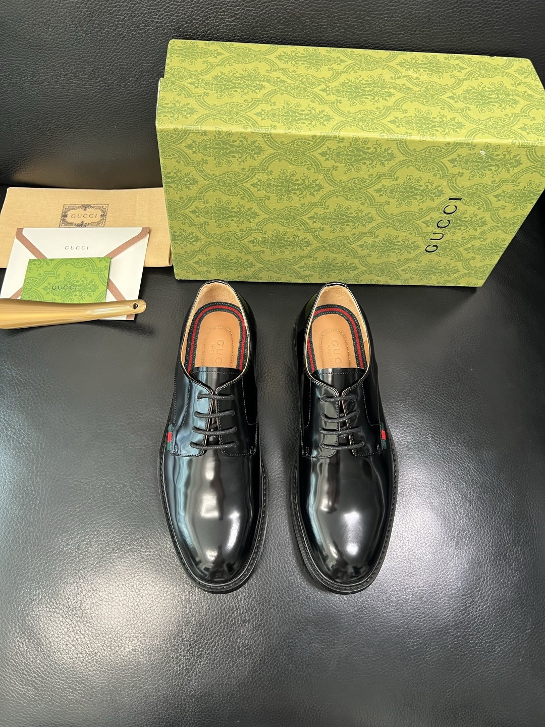 Gucci 顶级工艺品 古奇 皮鞋系列专柜同步 原厂配置，意大利进口原版牛皮，进口水染牛里 ，鞋底：原厂