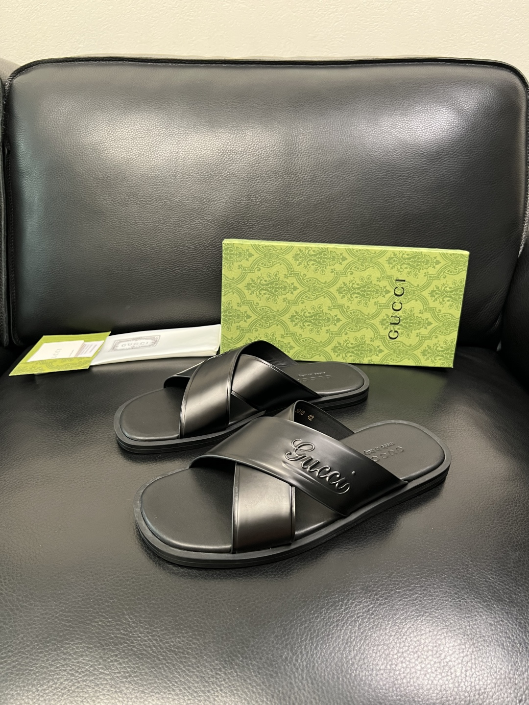 Gucci 高品质 顶级工艺品 古奇 拖鞋专柜新款原厂配置，意大利进口牛皮面料，进口牛皮内里垫，透气舒适