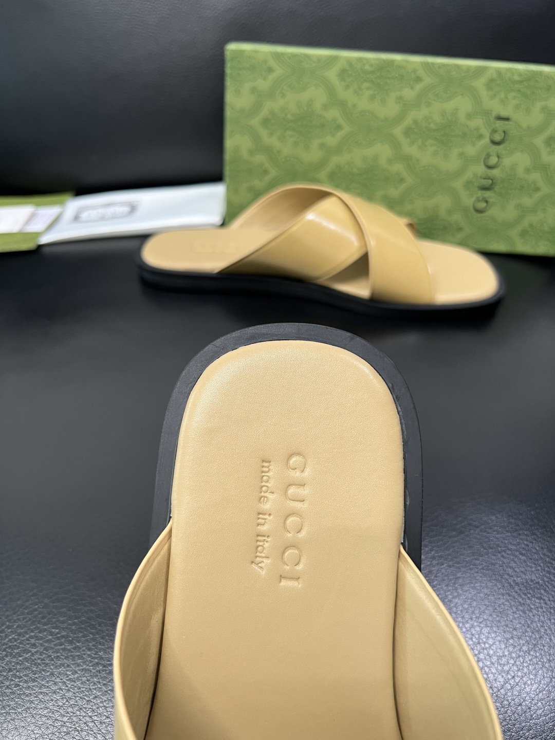 Gucci 高品质 顶级工艺品 古奇 拖鞋专柜新款原厂配置，意大利进口牛皮面料，进口牛皮内里垫，透气舒适