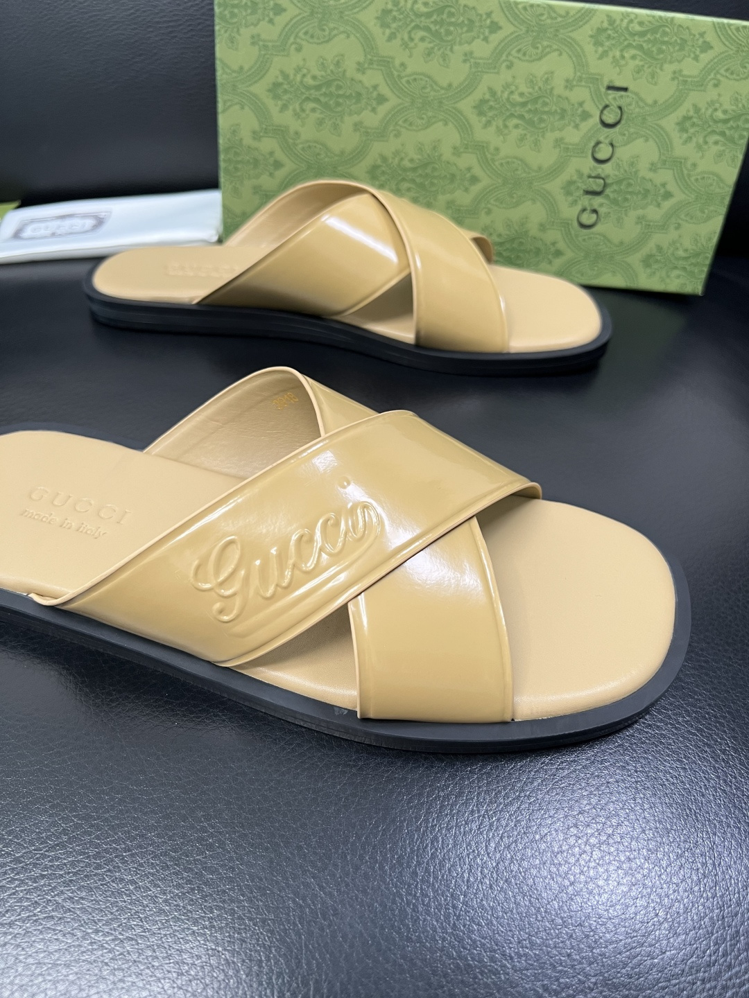 Gucci 高品质 顶级工艺品 古奇 拖鞋专柜新款原厂配置，意大利进口牛皮面料，进口牛皮内里垫，透气舒适