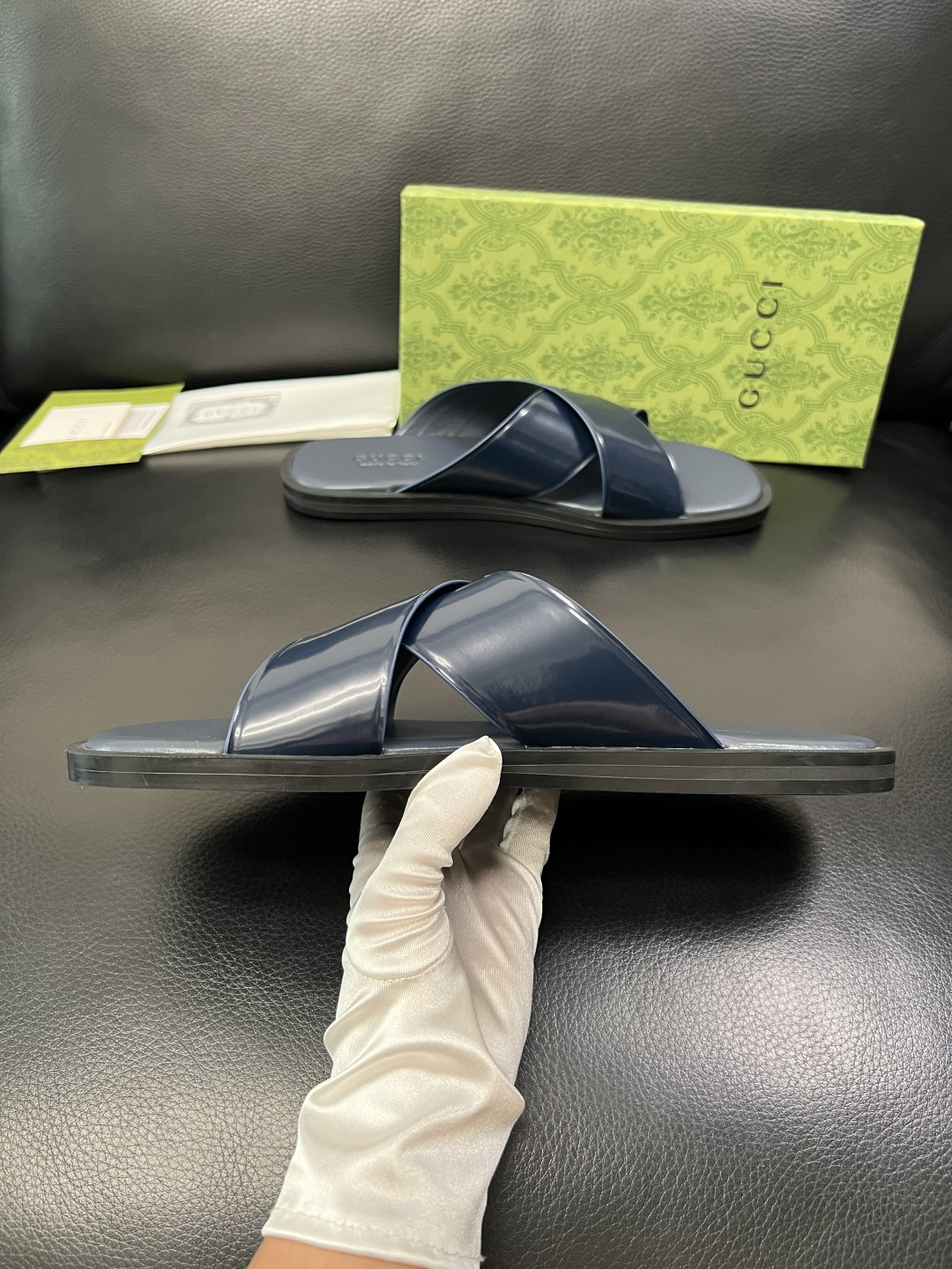 Gucci 高品质 顶级工艺品 古奇 拖鞋专柜新款原厂配置，意大利进口牛皮面料，进口牛皮内里垫，透气舒适