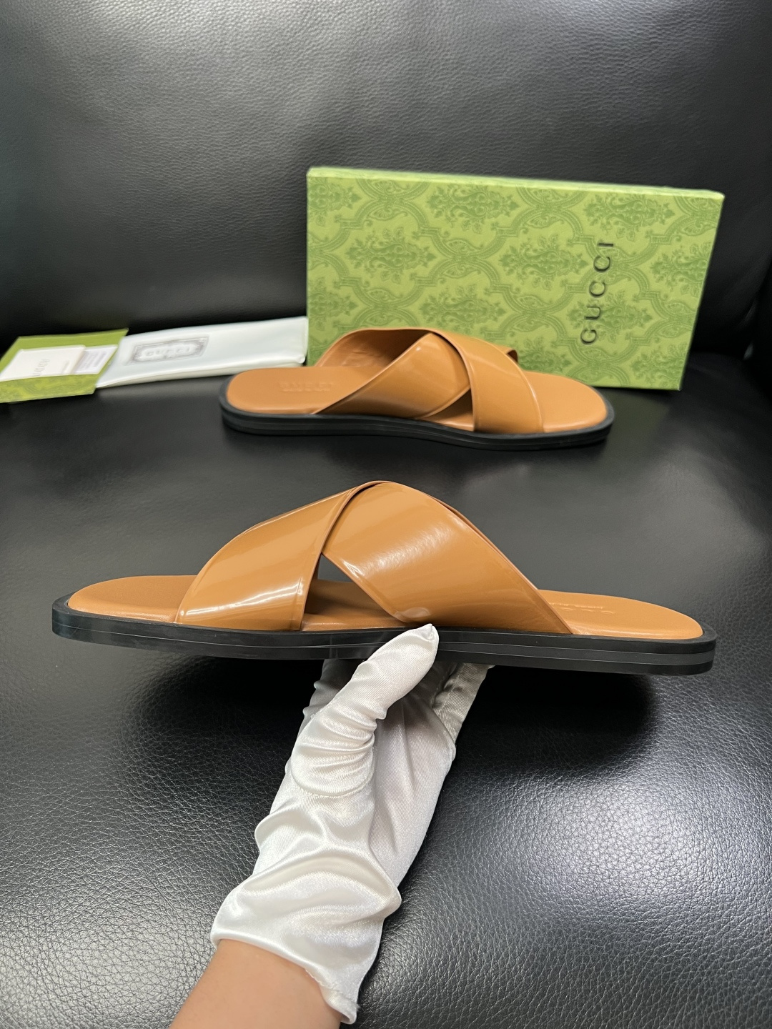 Gucci 高品质 顶级工艺品 古奇 拖鞋专柜新款原厂配置，意大利进口牛皮面料，进口牛皮内里垫，透气舒适