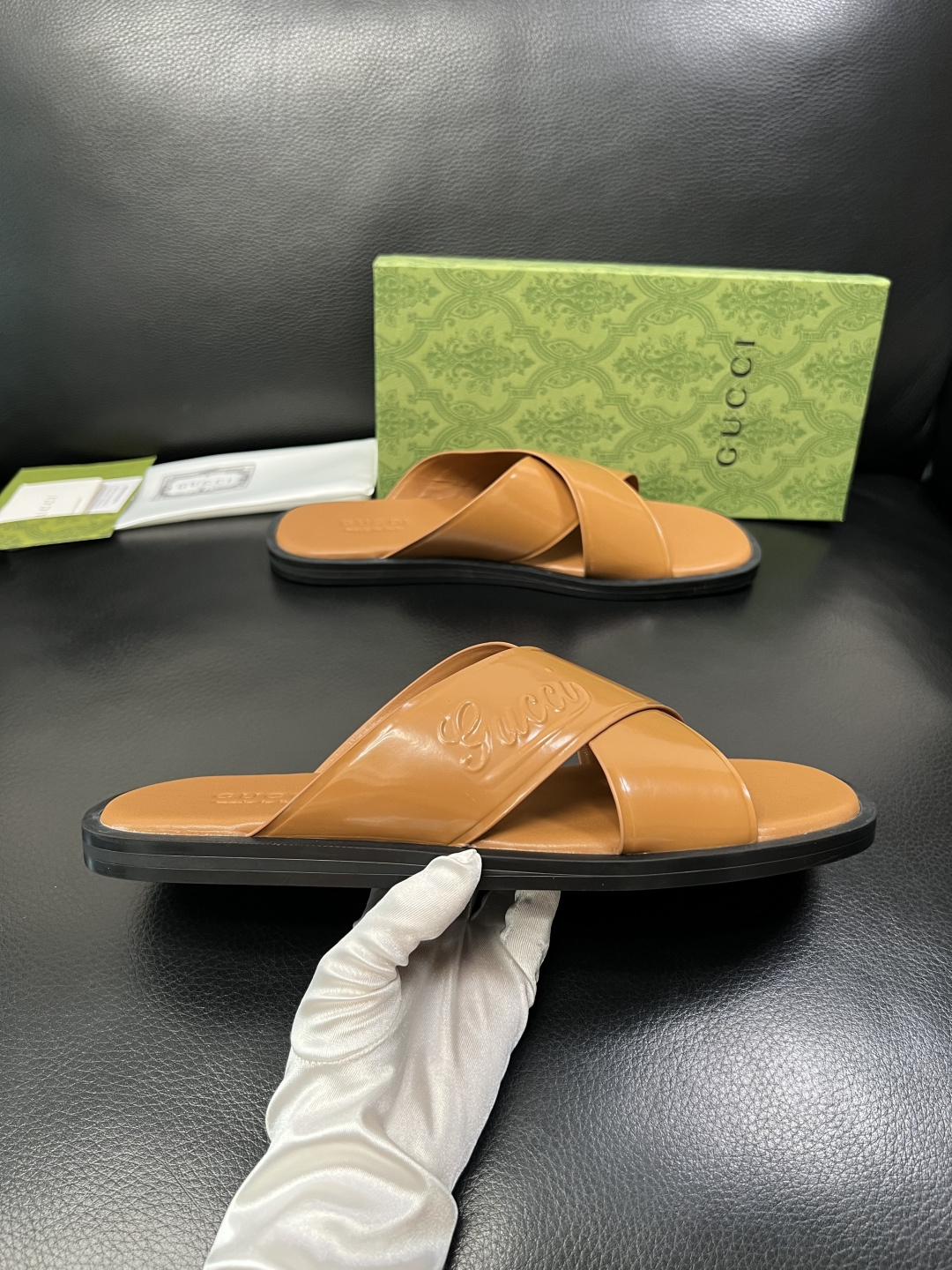 Gucci 高品质 顶级工艺品 古奇 拖鞋专柜新款原厂配置，意大利进口牛皮面料，进口牛皮内里垫，透气舒适