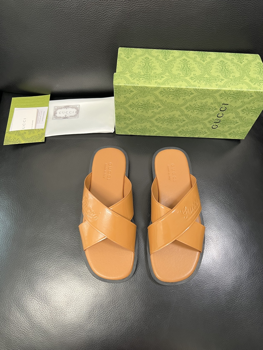 Gucci 高品质 顶级工艺品 古奇 拖鞋专柜新款原厂配置，意大利进口牛皮面料，进口牛皮内里垫，透气舒适