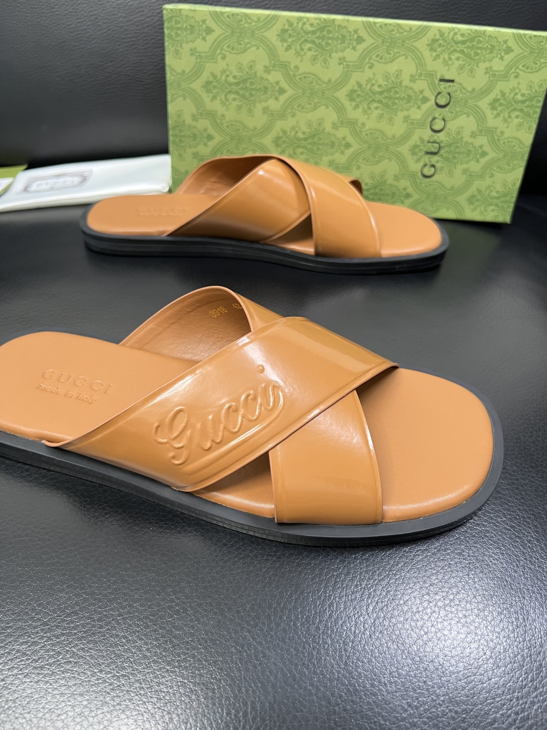 Gucci 高品质 顶级工艺品 古奇 拖鞋专柜新款原厂配置，意大利进口牛皮面料，进口牛皮内里垫，透气舒适