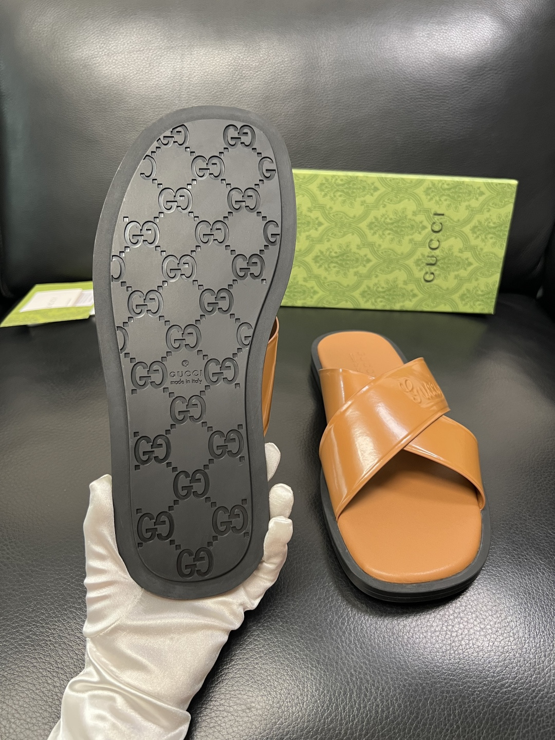 Gucci 高品质 顶级工艺品 古奇 拖鞋专柜新款原厂配置，意大利进口牛皮面料，进口牛皮内里垫，透气舒适