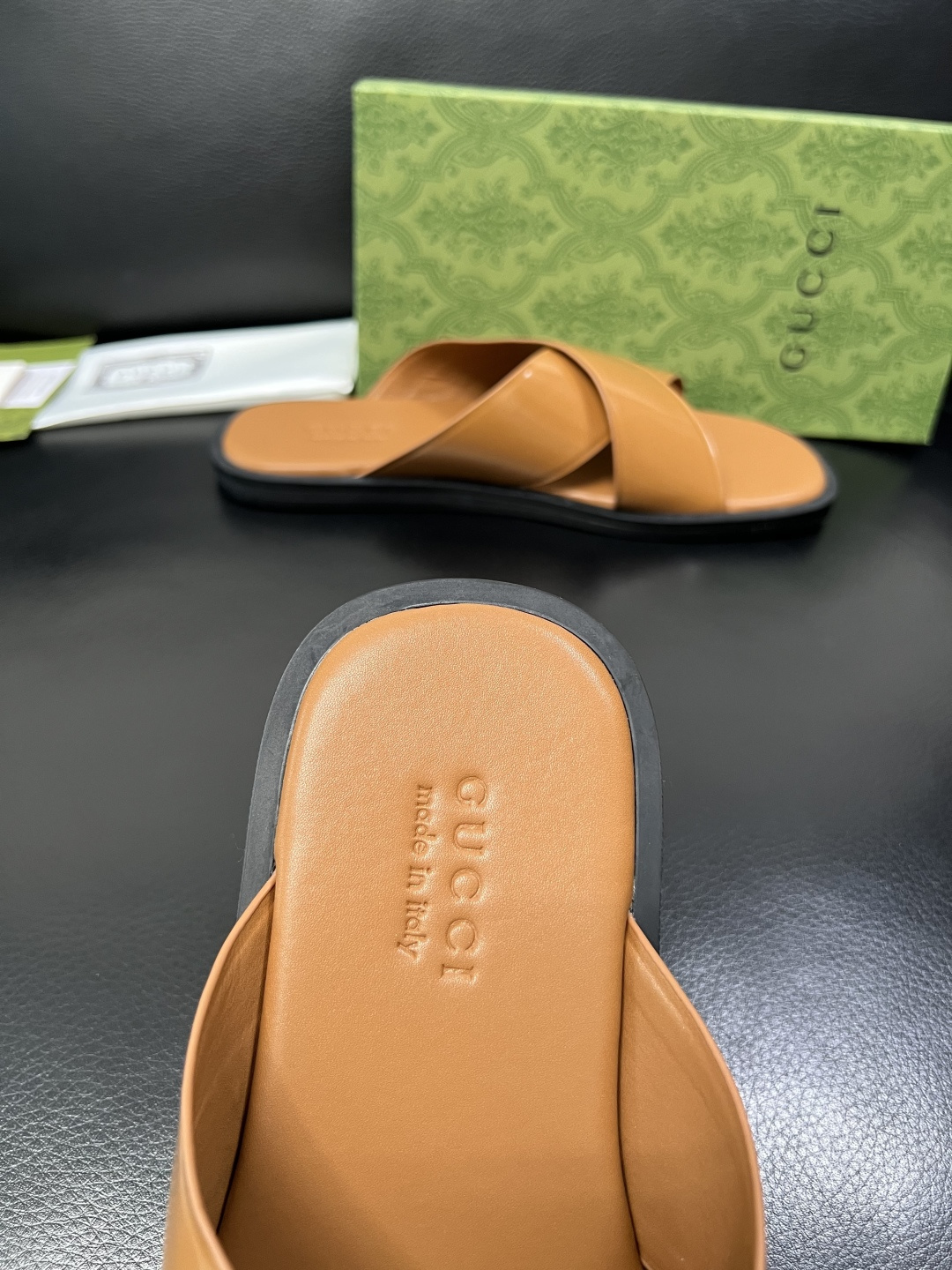 Gucci 高品质 顶级工艺品 古奇 拖鞋专柜新款原厂配置，意大利进口牛皮面料，进口牛皮内里垫，透气舒适