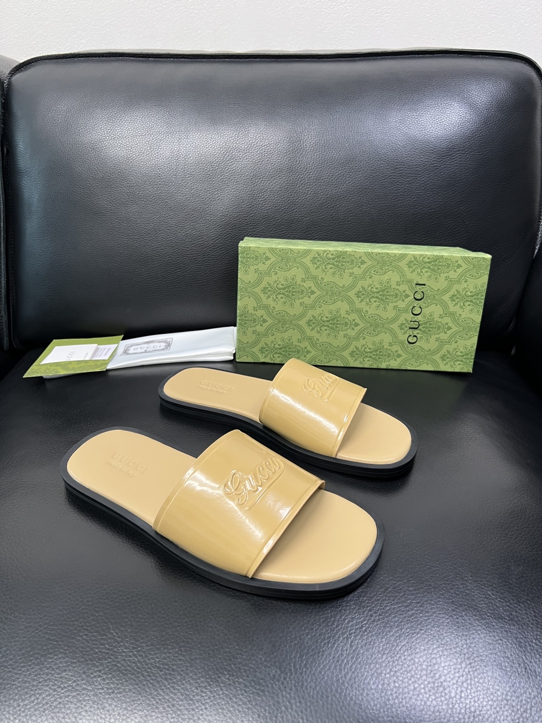 Gucci 高品质 顶级工艺品 古奇 拖鞋专柜新款原厂配置，意大利进口牛皮面料，进口牛皮内里垫，透气舒适
