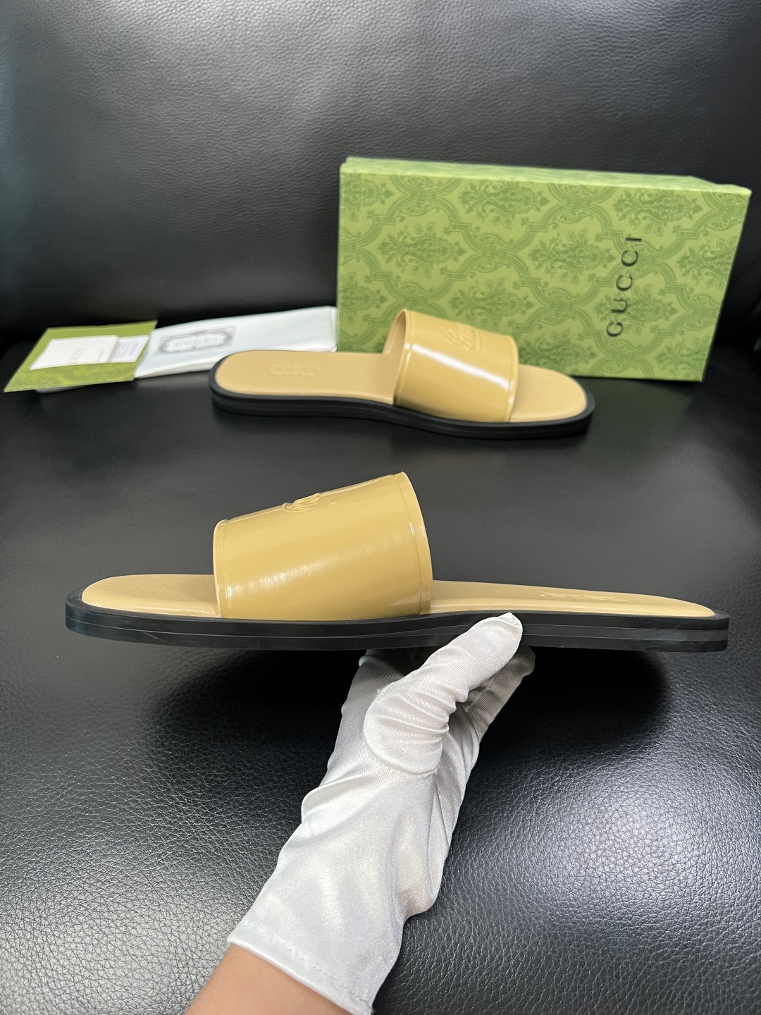 Gucci 高品质 顶级工艺品 古奇 拖鞋专柜新款原厂配置，意大利进口牛皮面料，进口牛皮内里垫，透气舒适