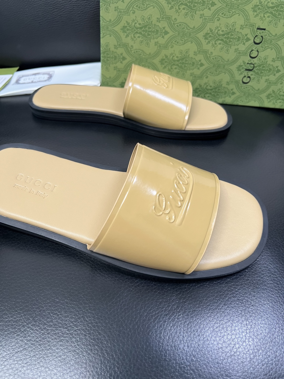 Gucci 高品质 顶级工艺品 古奇 拖鞋专柜新款原厂配置，意大利进口牛皮面料，进口牛皮内里垫，透气舒适