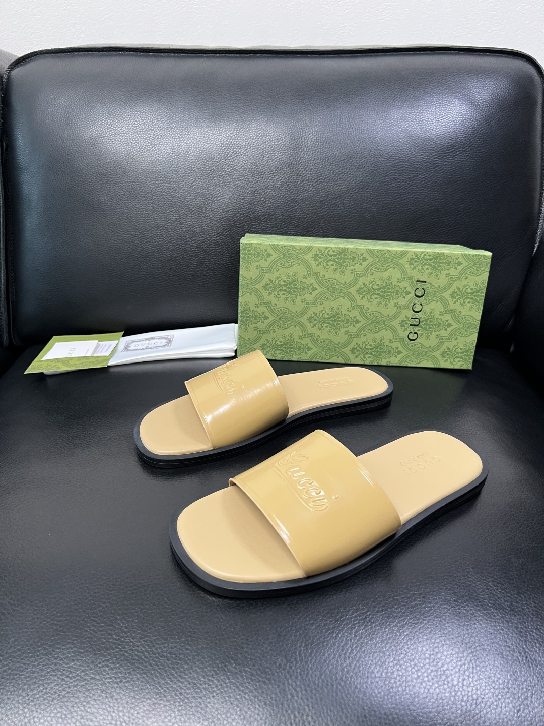 Gucci 高品质 顶级工艺品 古奇 拖鞋专柜新款原厂配置，意大利进口牛皮面料，进口牛皮内里垫，透气舒适