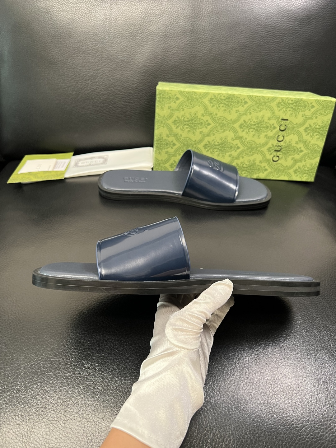 Gucci 高品质 顶级工艺品 古奇 拖鞋专柜新款原厂配置，意大利进口牛皮面料，进口牛皮内里垫，透气舒适