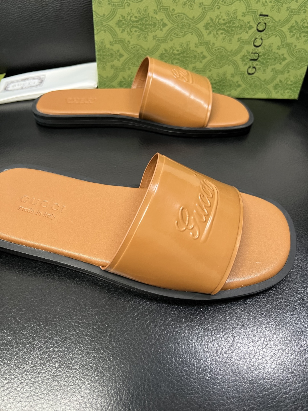 Gucci 高品质 顶级工艺品 古奇 拖鞋专柜新款原厂配置，意大利进口牛皮面料，进口牛皮内里垫，透气舒适