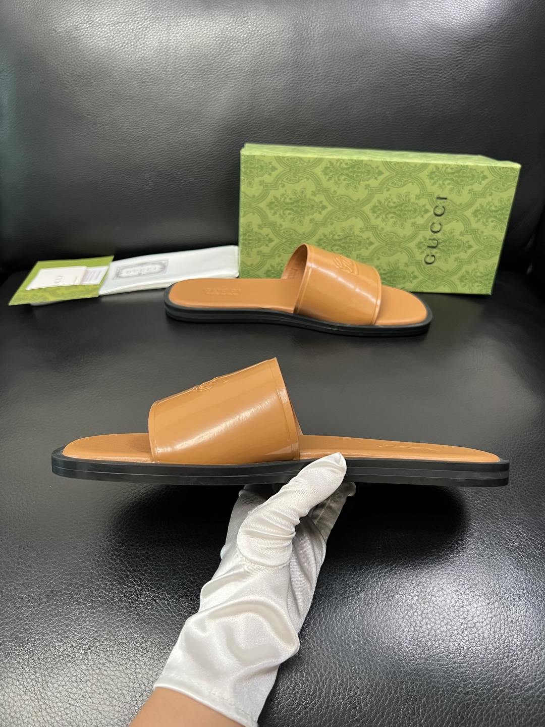 Gucci 高品质 顶级工艺品 古奇 拖鞋专柜新款原厂配置，意大利进口牛皮面料，进口牛皮内里垫，透气舒适