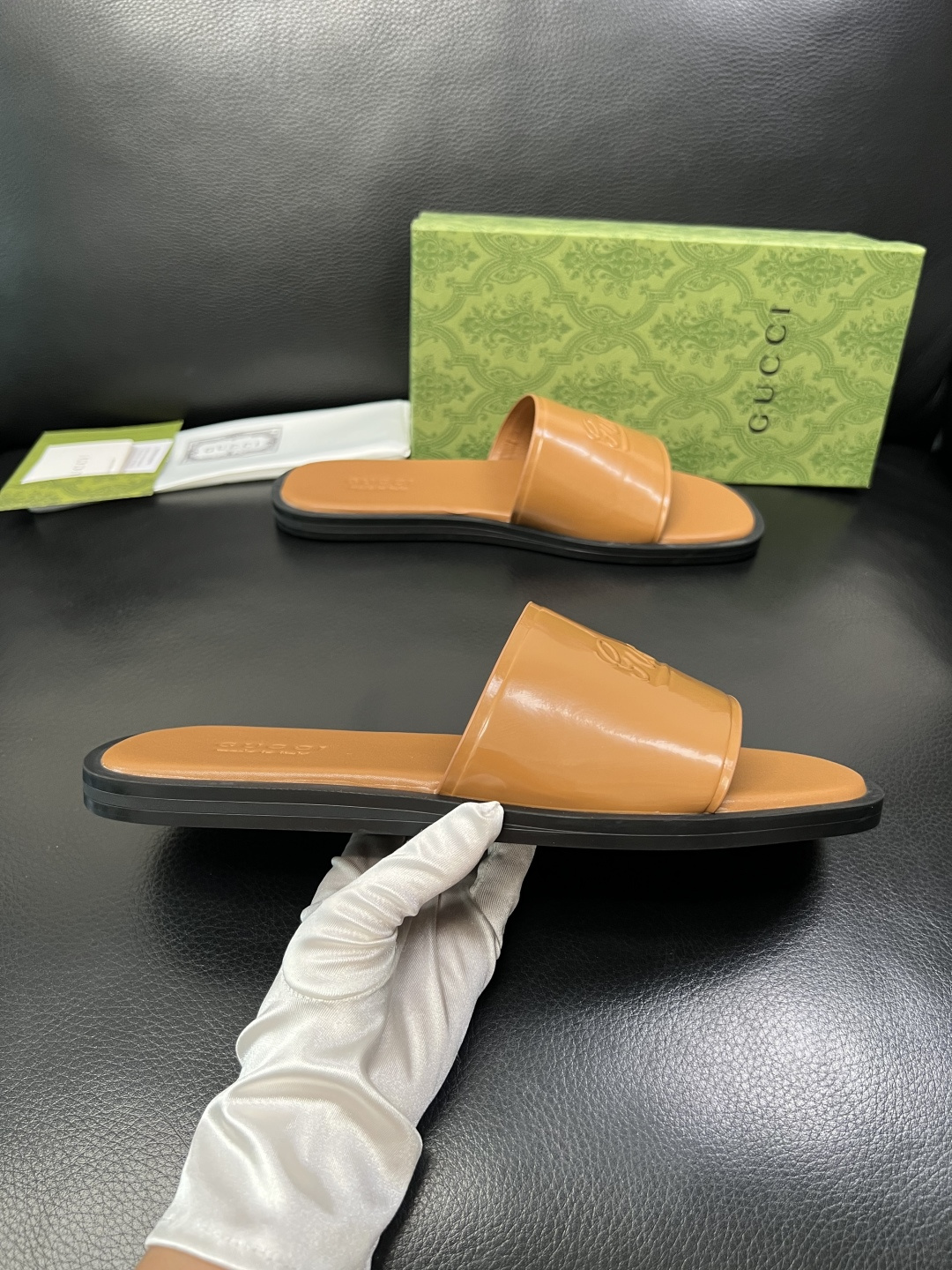 Gucci 高品质 顶级工艺品 古奇 拖鞋专柜新款原厂配置，意大利进口牛皮面料，进口牛皮内里垫，透气舒适