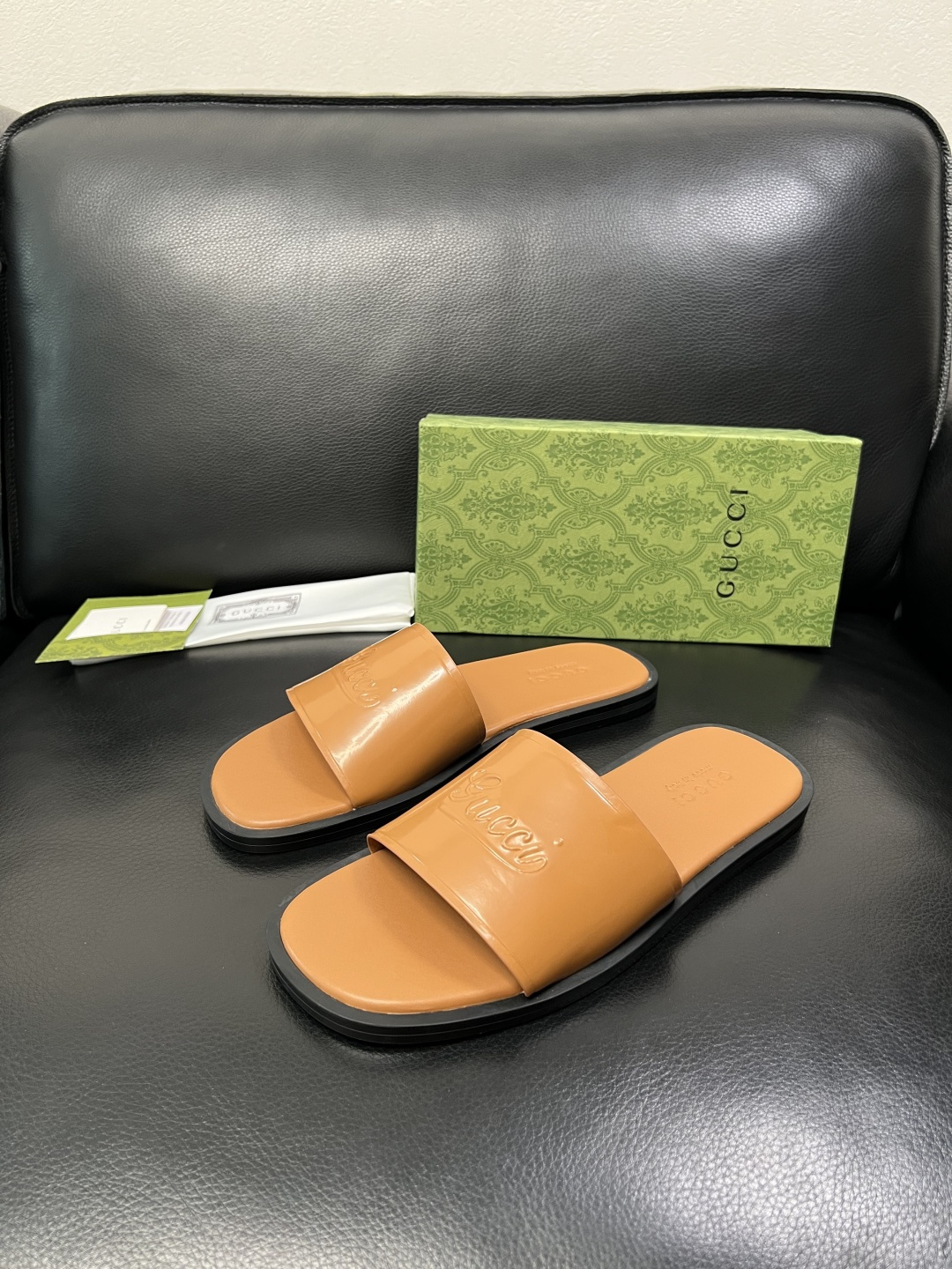 Gucci 高品质 顶级工艺品 古奇 拖鞋专柜新款原厂配置，意大利进口牛皮面料，进口牛皮内里垫，透气舒适