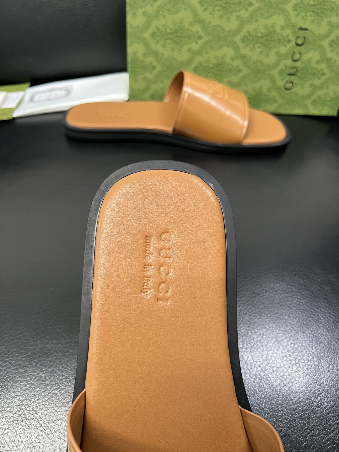Gucci 高品质 顶级工艺品 古奇 拖鞋专柜新款原厂配置，意大利进口牛皮面料，进口牛皮内里垫，透气舒适