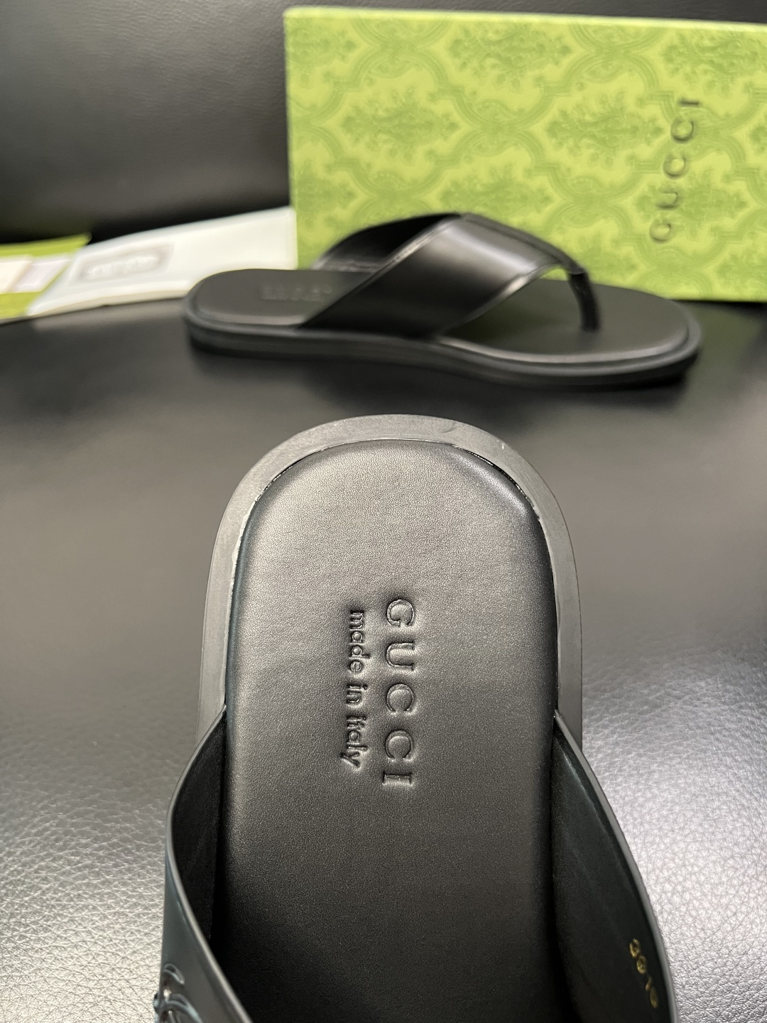 Gucci 高品质 顶级工艺品 古奇 拖鞋专柜新款原厂配置，意大利进口牛皮面料，进口牛皮内里垫，透气舒适