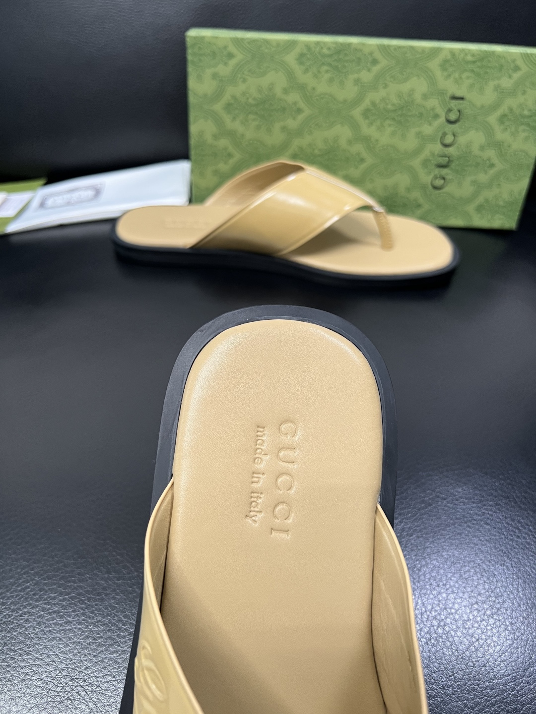 Gucci 高品质 顶级工艺品 古奇 拖鞋专柜新款原厂配置，意大利进口牛皮面料，进口牛皮内里垫，透气舒适