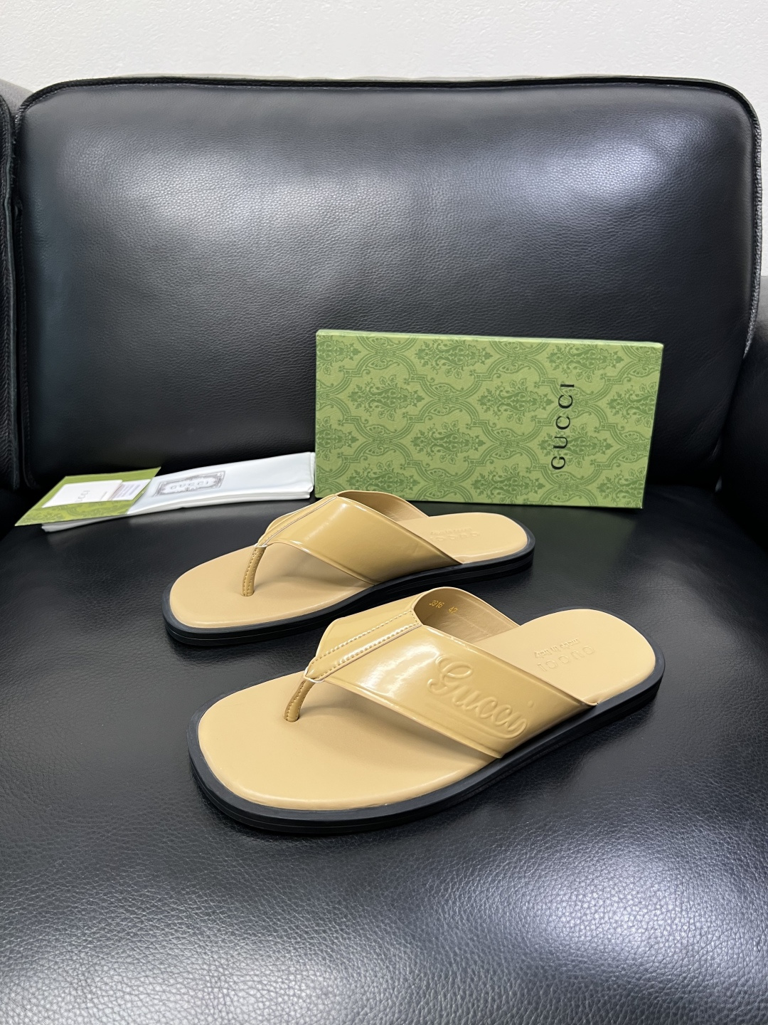 Gucci 高品质 顶级工艺品 古奇 拖鞋专柜新款原厂配置，意大利进口牛皮面料，进口牛皮内里垫，透气舒适