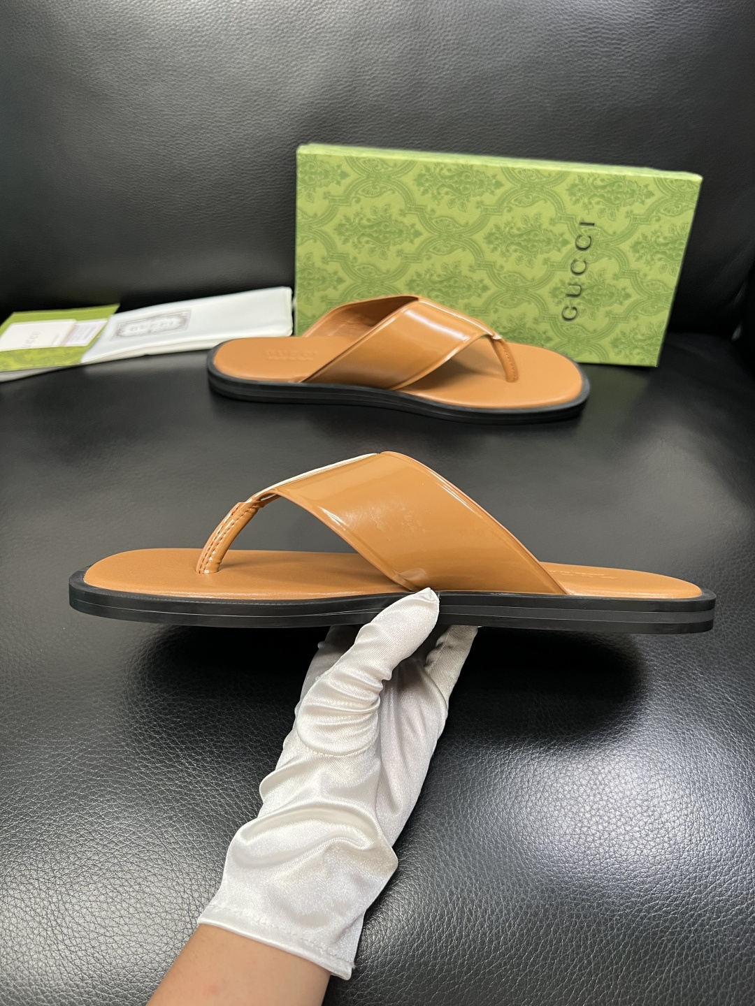 Gucci 高品质 顶级工艺品 古奇 拖鞋专柜新款原厂配置，意大利进口牛皮面料，进口牛皮内里垫，透气舒适