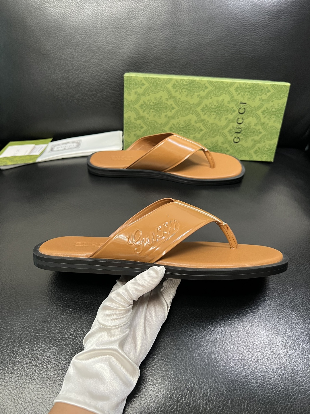 Gucci 高品质 顶级工艺品 古奇 拖鞋专柜新款原厂配置，意大利进口牛皮面料，进口牛皮内里垫，透气舒适