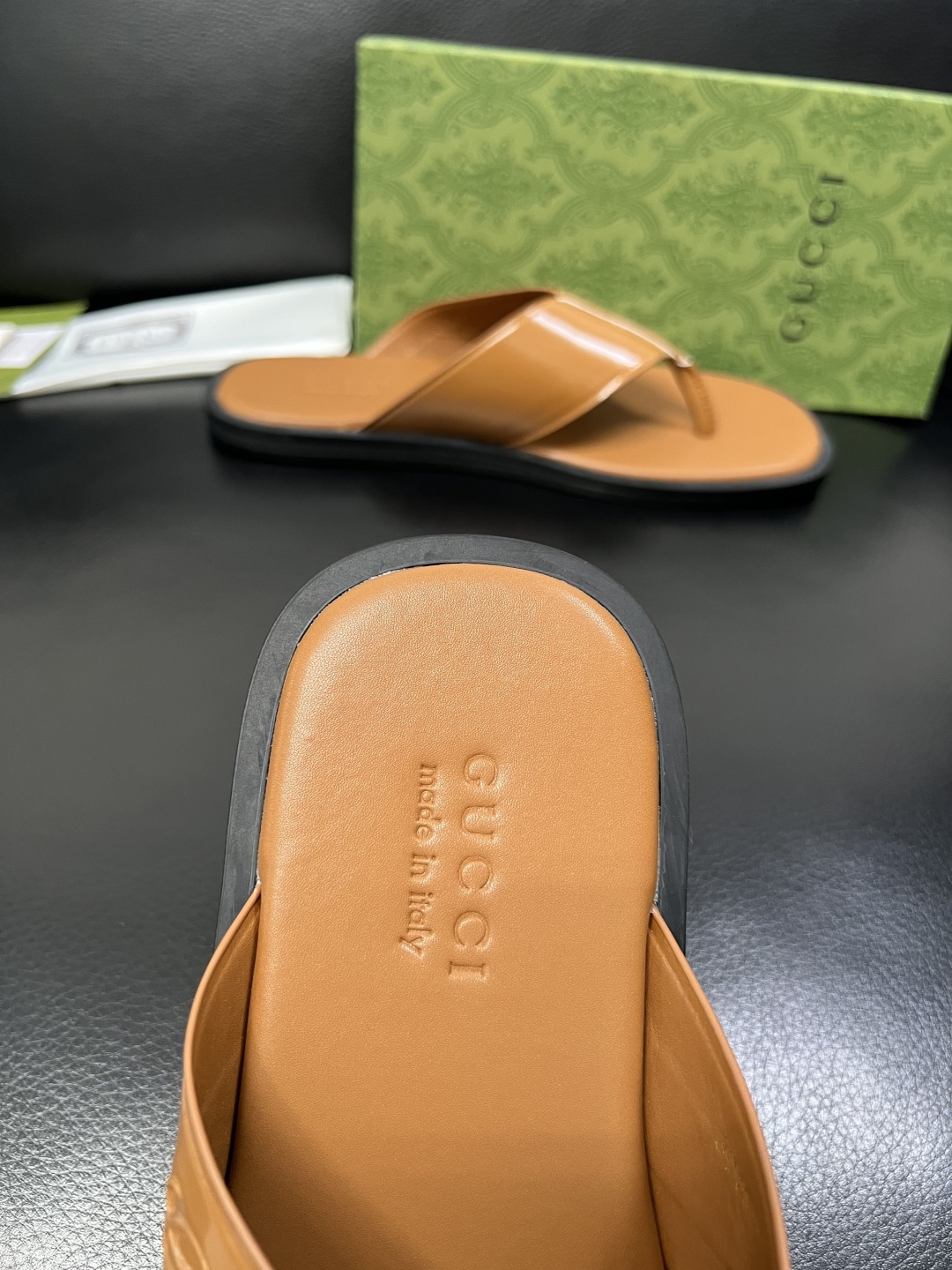 Gucci 高品质 顶级工艺品 古奇 拖鞋专柜新款原厂配置，意大利进口牛皮面料，进口牛皮内里垫，透气舒适