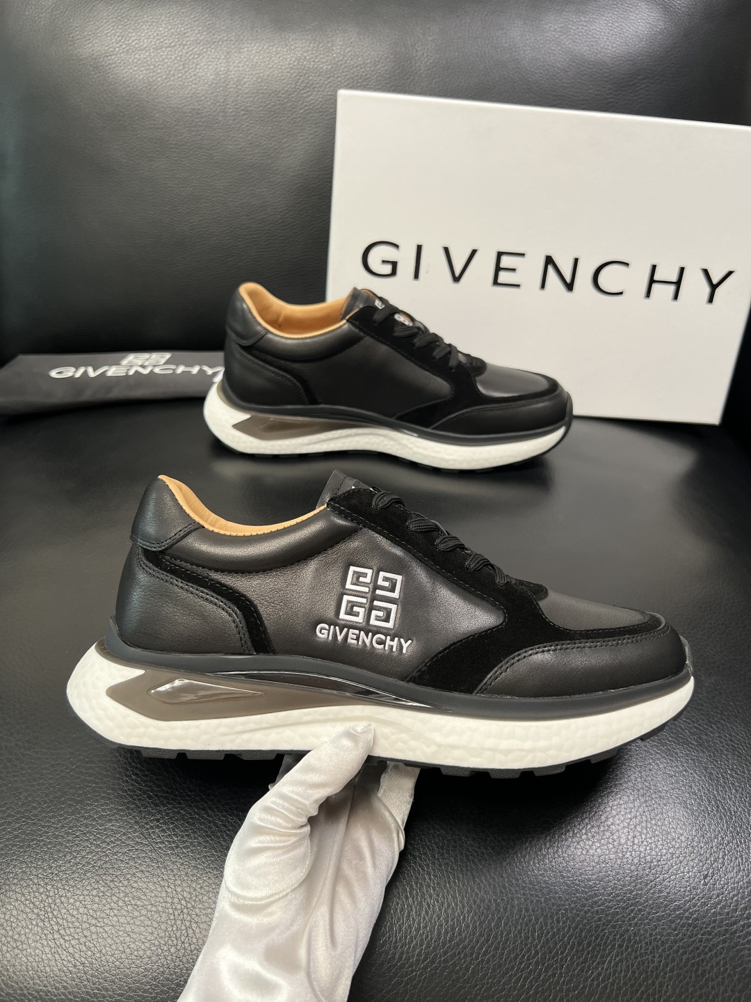 Givenchy 高品质 顶级工艺品 纪梵希 专柜同步原厂配置，意大利进口牛皮搭配面料，全鞋配件私模打造