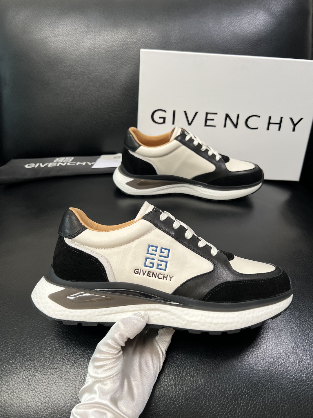 Givenchy 高品质 顶级工艺品 纪梵希 专柜同步原厂配置，意大利进口牛皮搭配面料，全鞋配件私模打造