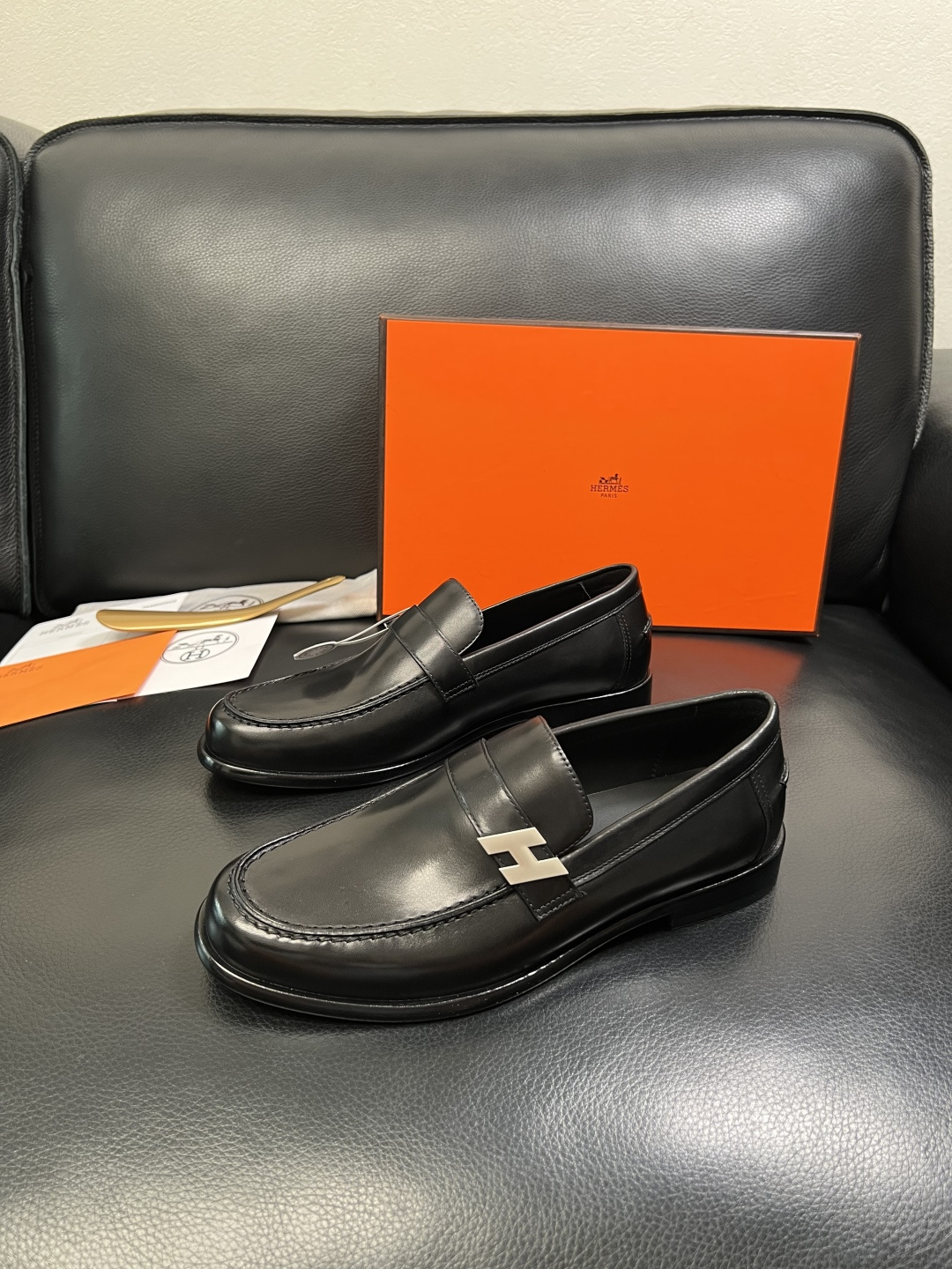 Hermes 高品质 顶级工艺品 爱马仕 皮鞋专柜同步 原厂配置，意大利进口原版牛皮面料，透气舒适进口水