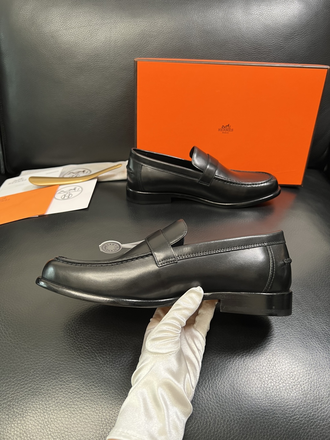 Hermes 高品质 顶级工艺品 爱马仕 皮鞋专柜同步 原厂配置，意大利进口原版牛皮面料，透气舒适进口水