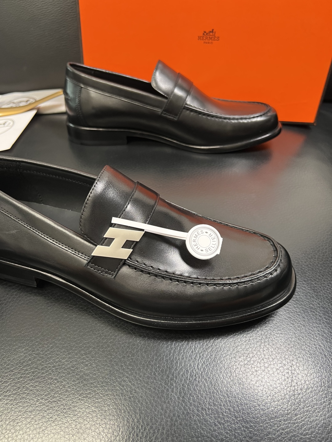 Hermes 高品质 顶级工艺品 爱马仕 皮鞋专柜同步 原厂配置，意大利进口原版牛皮面料，透气舒适进口水