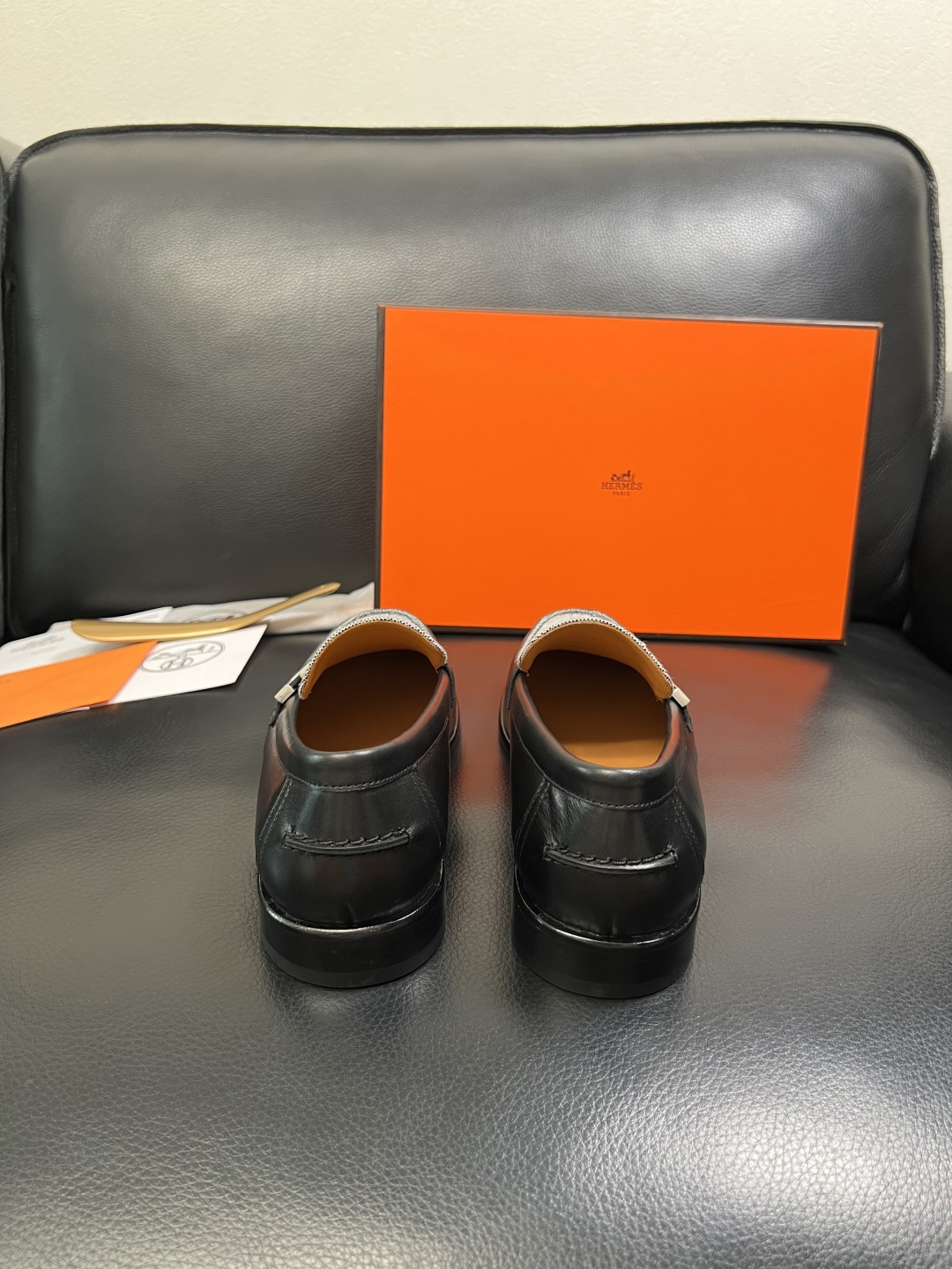 Hermes 高品质 顶级工艺品 爱马仕 皮鞋专柜同步 原厂配置，意大利进口原版牛皮面料，透气舒适进口水