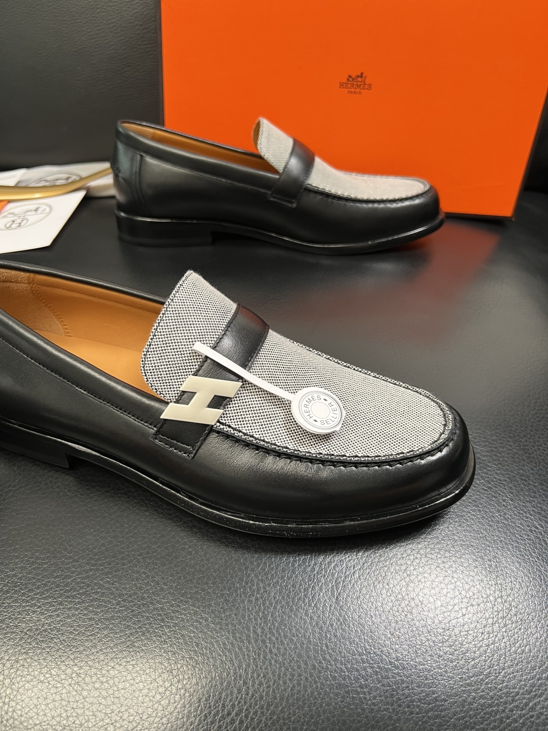Hermes 高品质 顶级工艺品 爱马仕 皮鞋专柜同步 原厂配置，意大利进口原版牛皮面料，透气舒适进口水