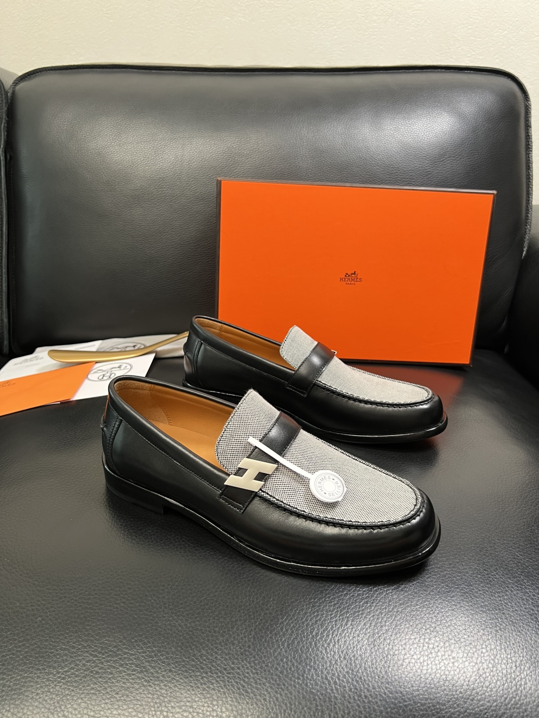 Hermes 高品质 顶级工艺品 爱马仕 皮鞋专柜同步 原厂配置，意大利进口原版牛皮面料，透气舒适进口水