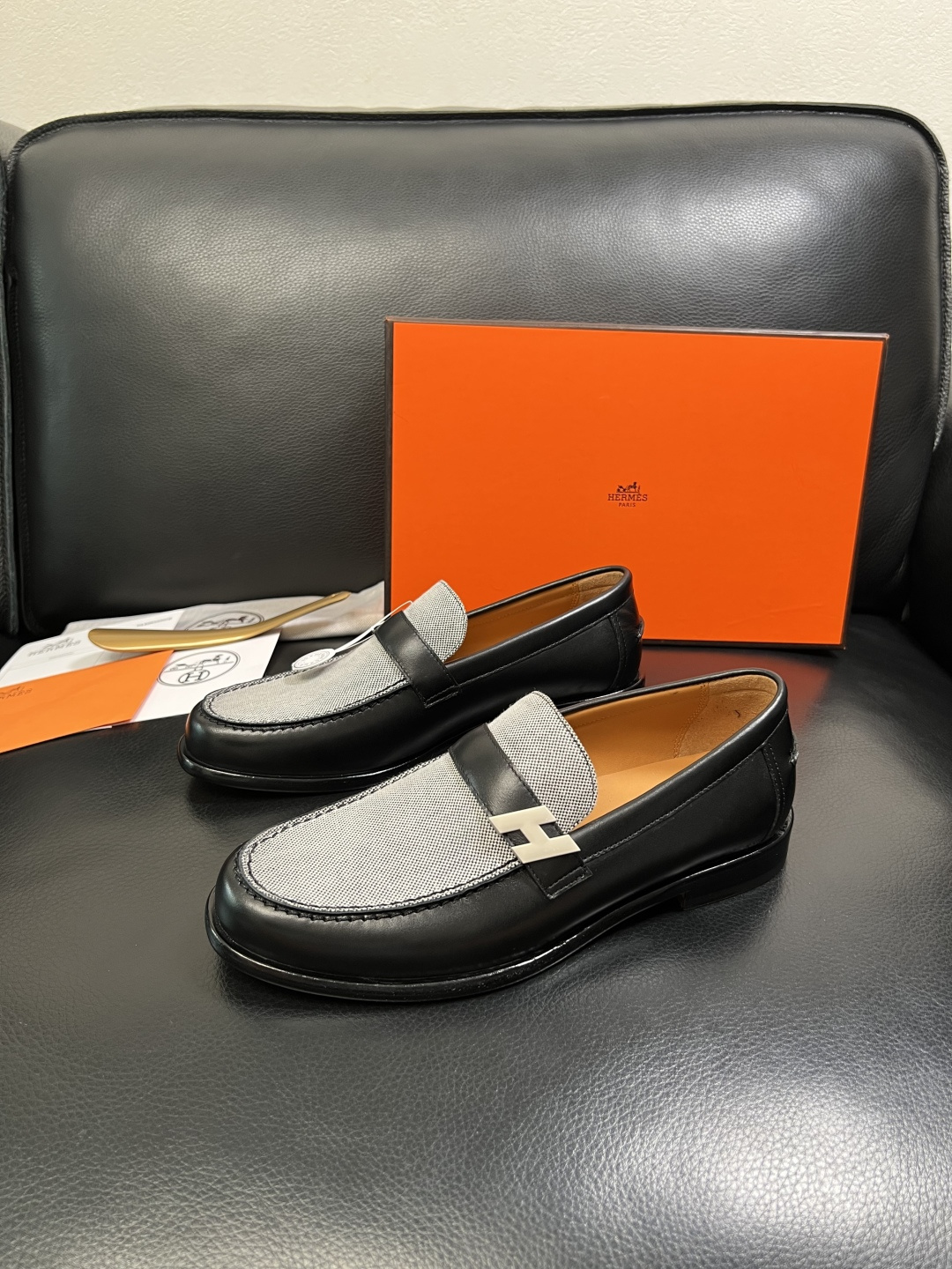 Hermes 高品质 顶级工艺品 爱马仕 皮鞋专柜同步 原厂配置，意大利进口原版牛皮面料，透气舒适进口水