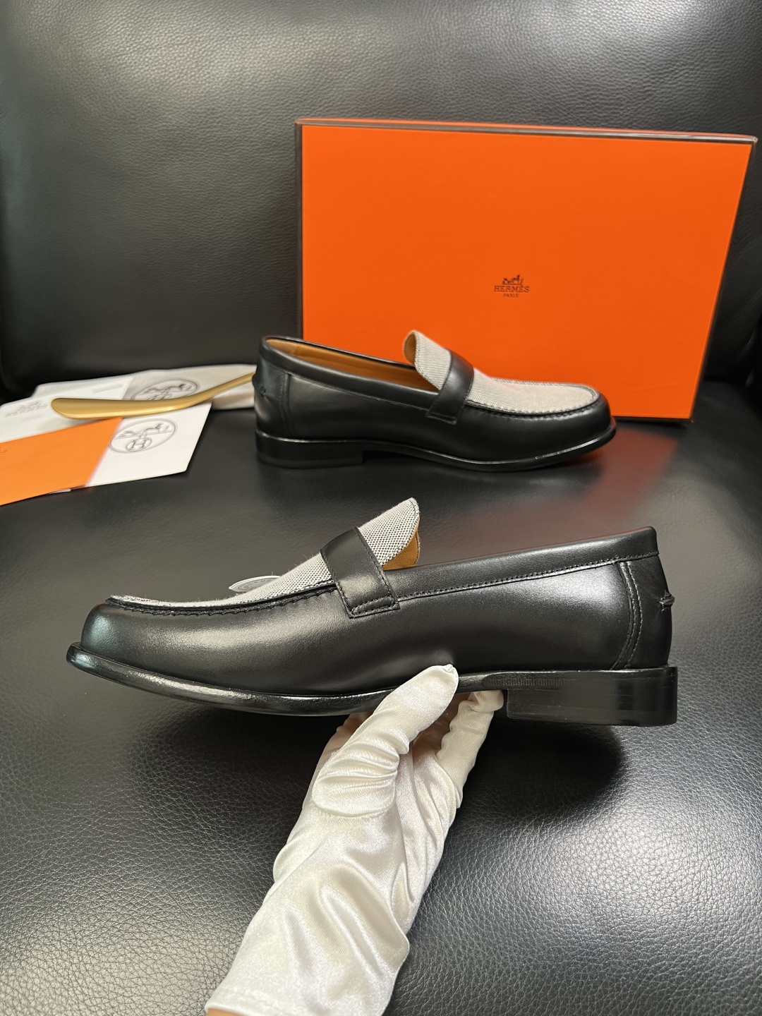 Hermes 高品质 顶级工艺品 爱马仕 皮鞋专柜同步 原厂配置，意大利进口原版牛皮面料，透气舒适进口水