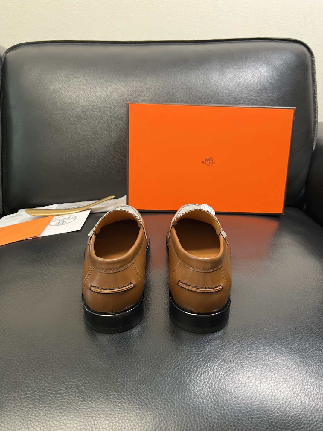 Hermes 高品质 顶级工艺品 爱马仕 皮鞋专柜同步 原厂配置，意大利进口原版牛皮面料，透气舒适进口水