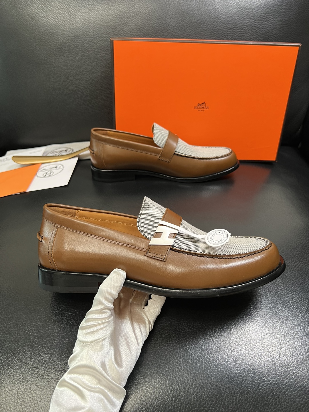 Hermes 高品质 顶级工艺品 爱马仕 皮鞋专柜同步 原厂配置，意大利进口原版牛皮面料，透气舒适进口水
