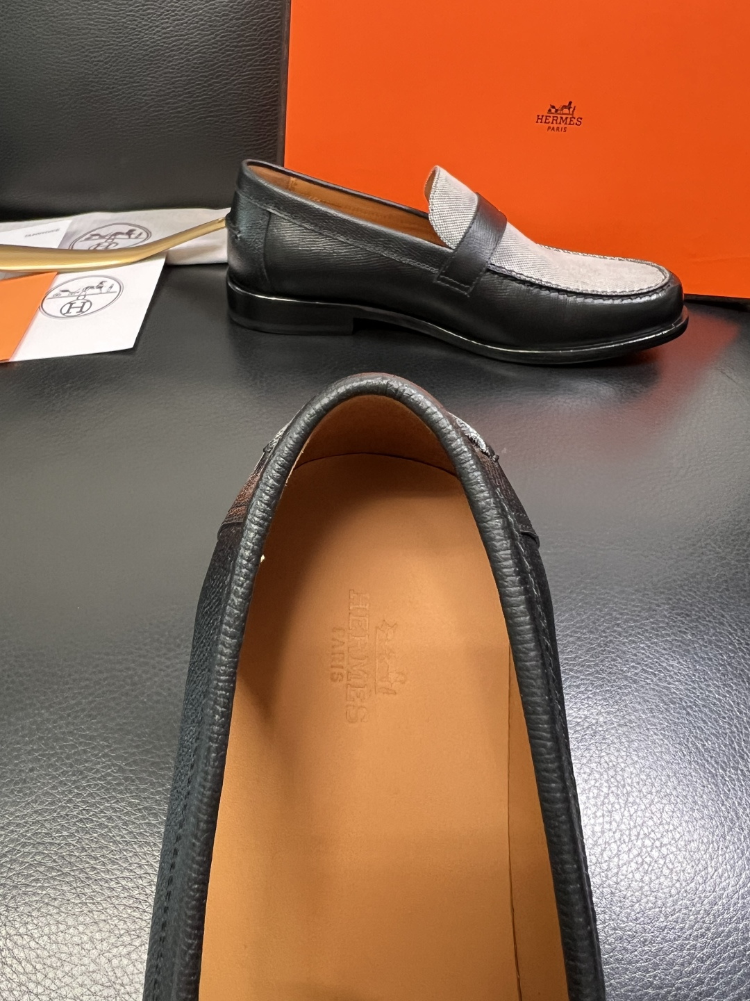 Hermes 高品质 顶级工艺品 爱马仕 皮鞋专柜同步 原厂配置，意大利进口原版牛皮面料，透气舒适进口水