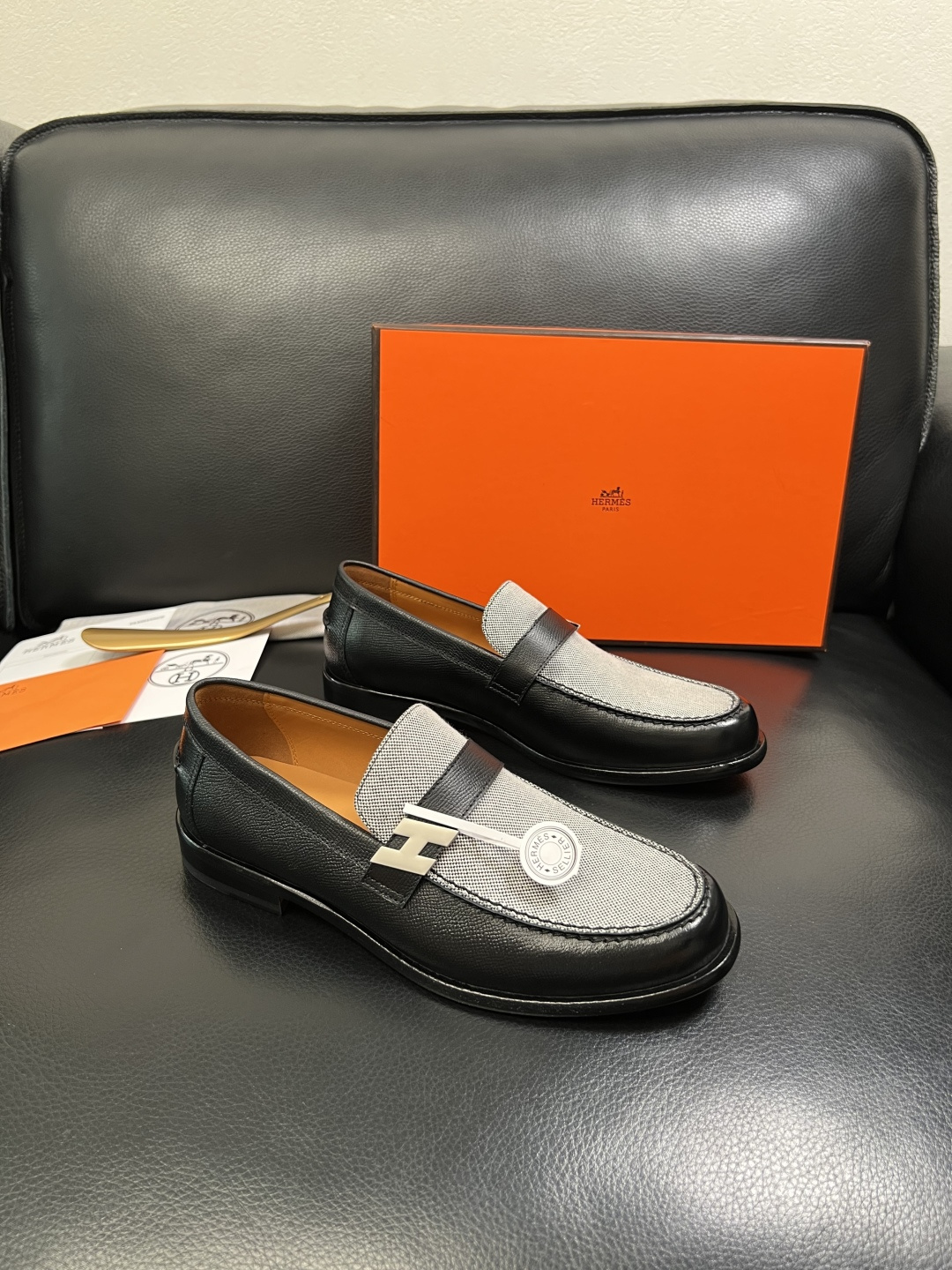 Hermes 高品质 顶级工艺品 爱马仕 皮鞋专柜同步 原厂配置，意大利进口原版牛皮面料，透气舒适进口水