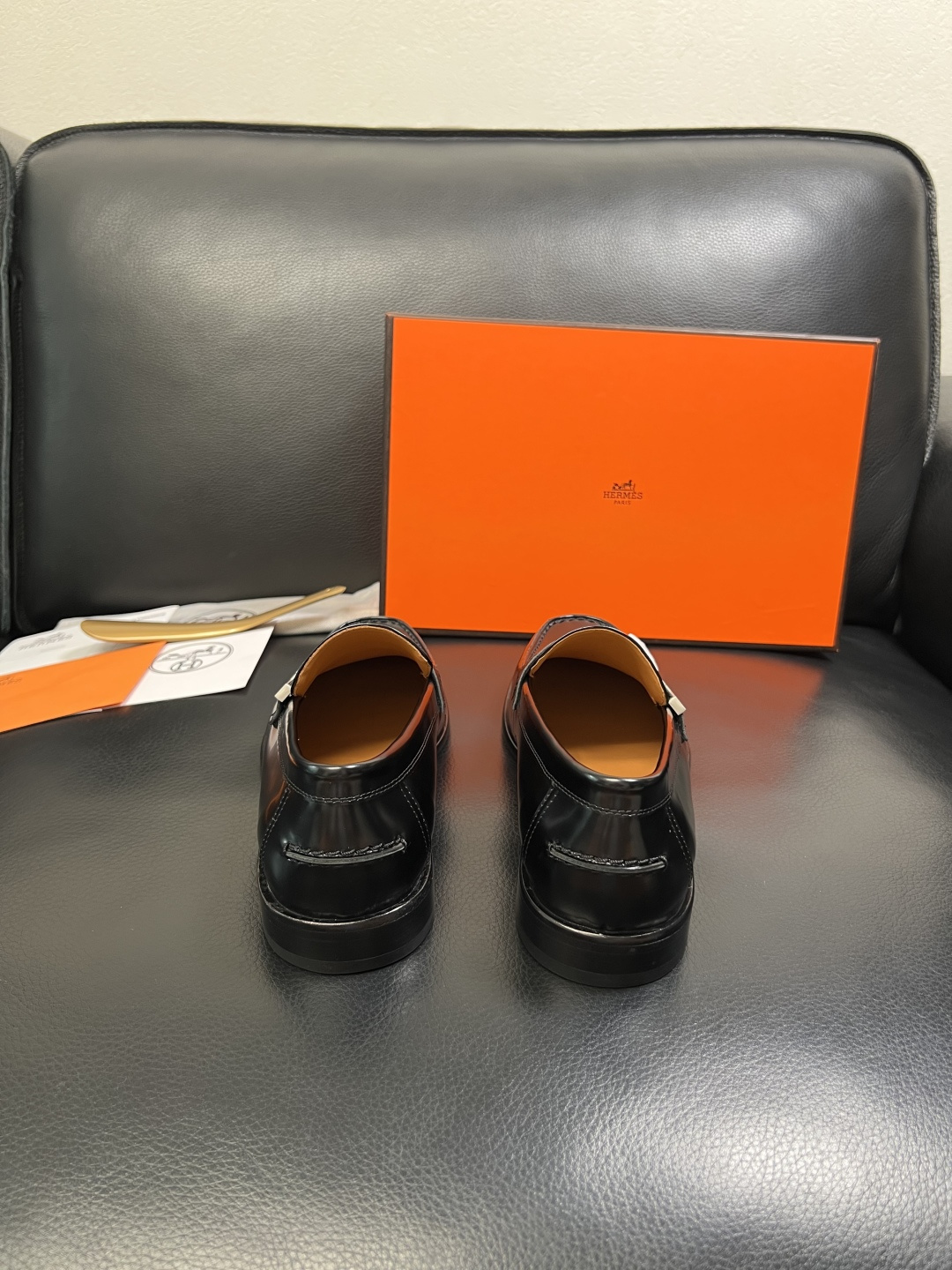 Hermes 高品质 顶级工艺品 爱马仕 皮鞋专柜同步 原厂配置，意大利进口原版牛皮面料，透气舒适进口水