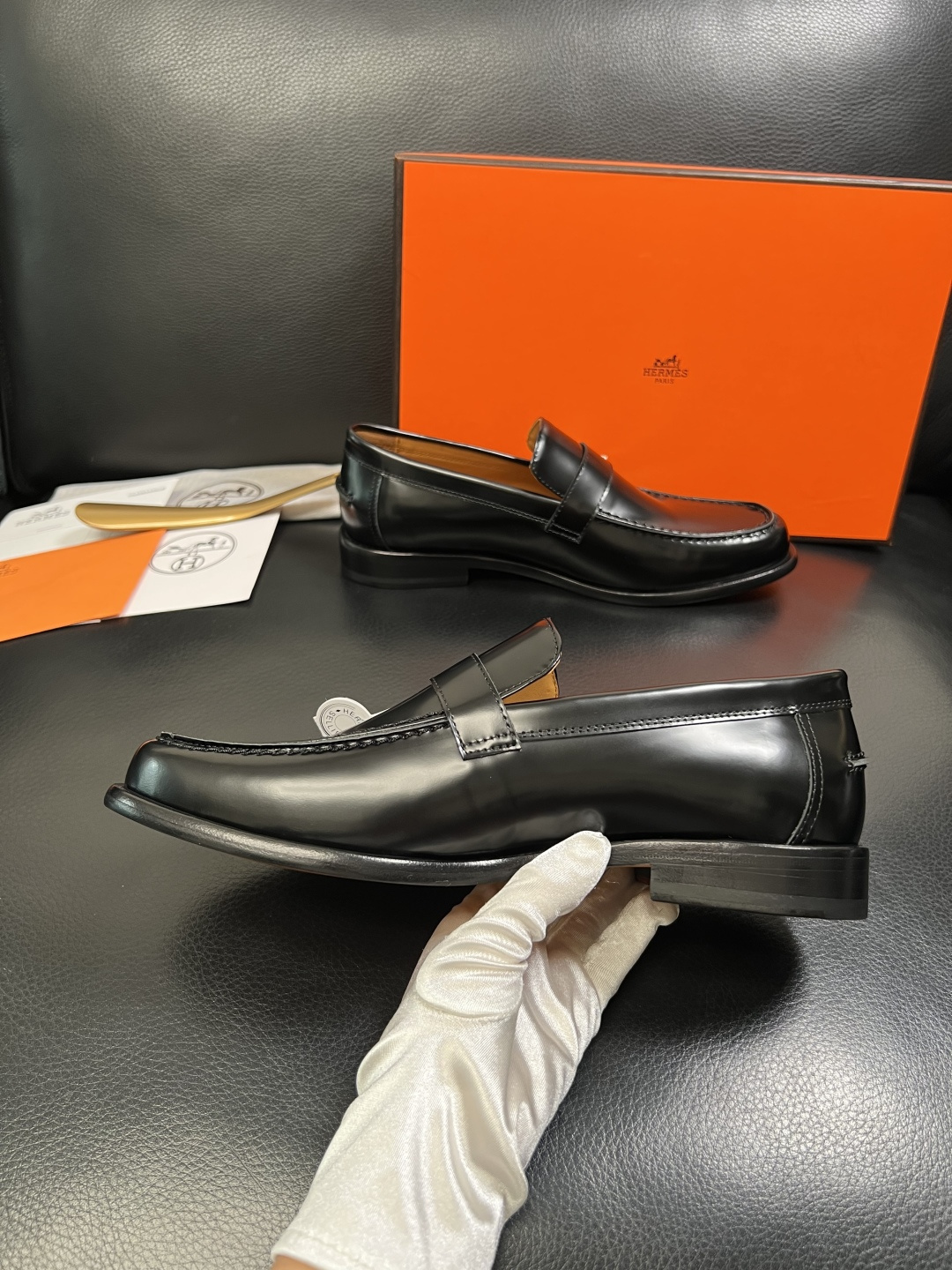 Hermes 高品质 顶级工艺品 爱马仕 皮鞋专柜同步 原厂配置，意大利进口原版牛皮面料，透气舒适进口水