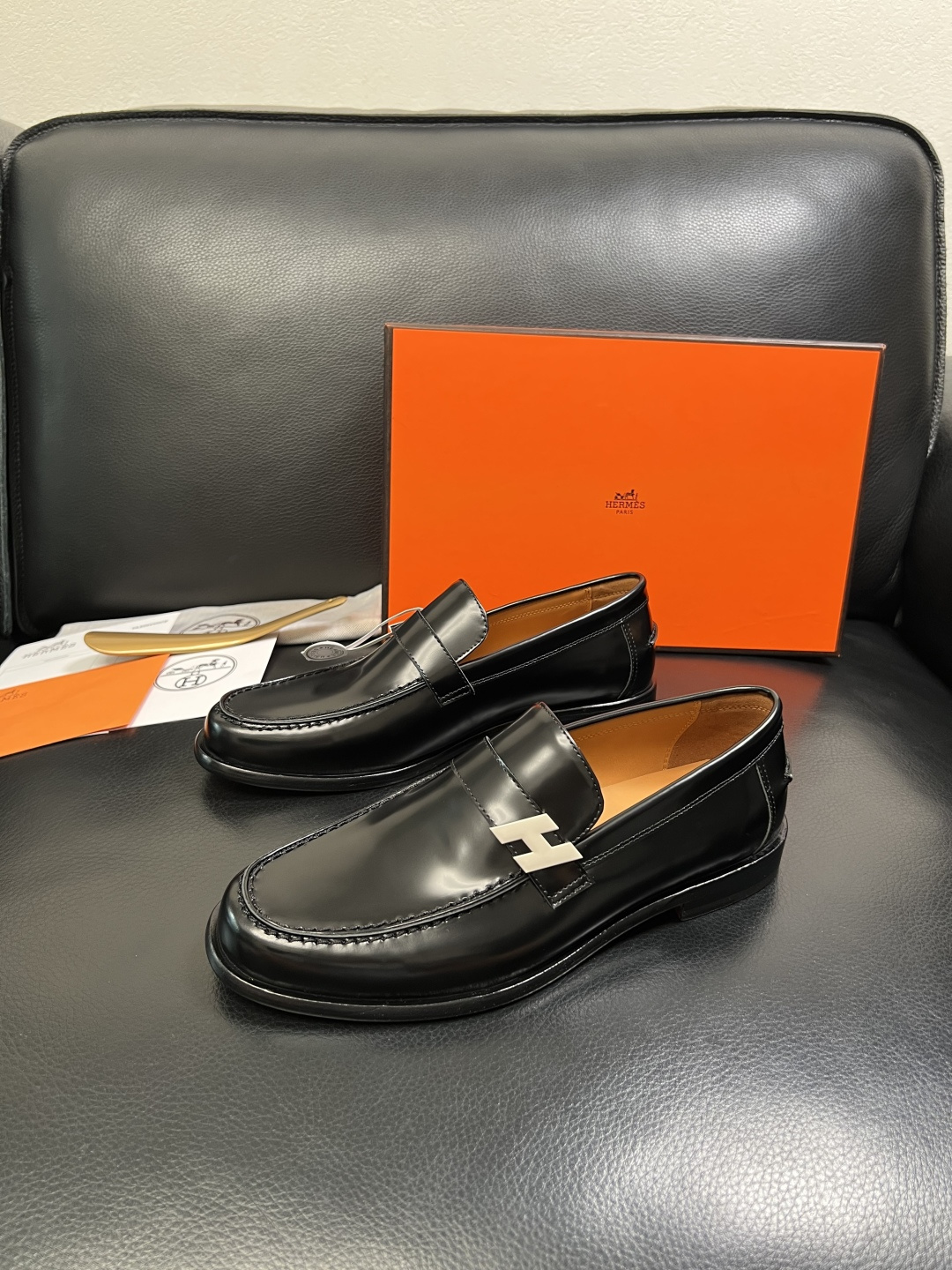 Hermes 高品质 顶级工艺品 爱马仕 皮鞋专柜同步 原厂配置，意大利进口原版牛皮面料，透气舒适进口水