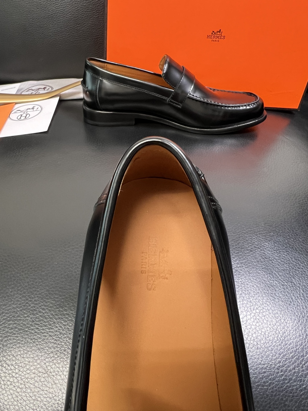 Hermes 高品质 顶级工艺品 爱马仕 皮鞋专柜同步 原厂配置，意大利进口原版牛皮面料，透气舒适进口水
