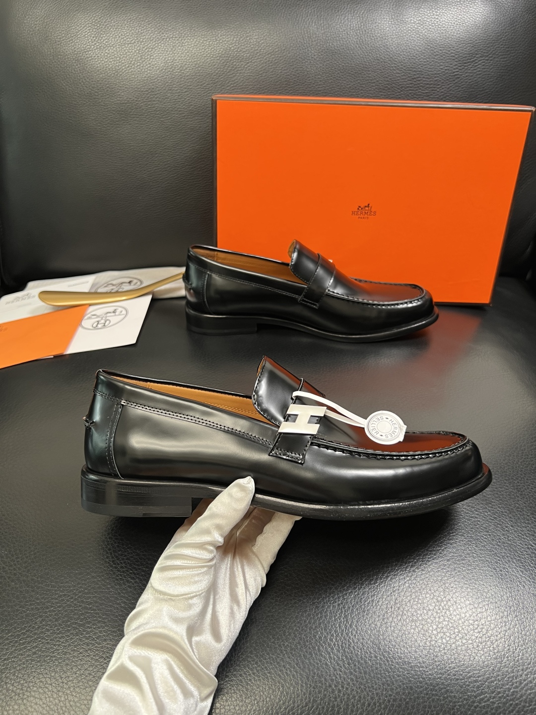 Hermes 高品质 顶级工艺品 爱马仕 皮鞋专柜同步 原厂配置，意大利进口原版牛皮面料，透气舒适进口水