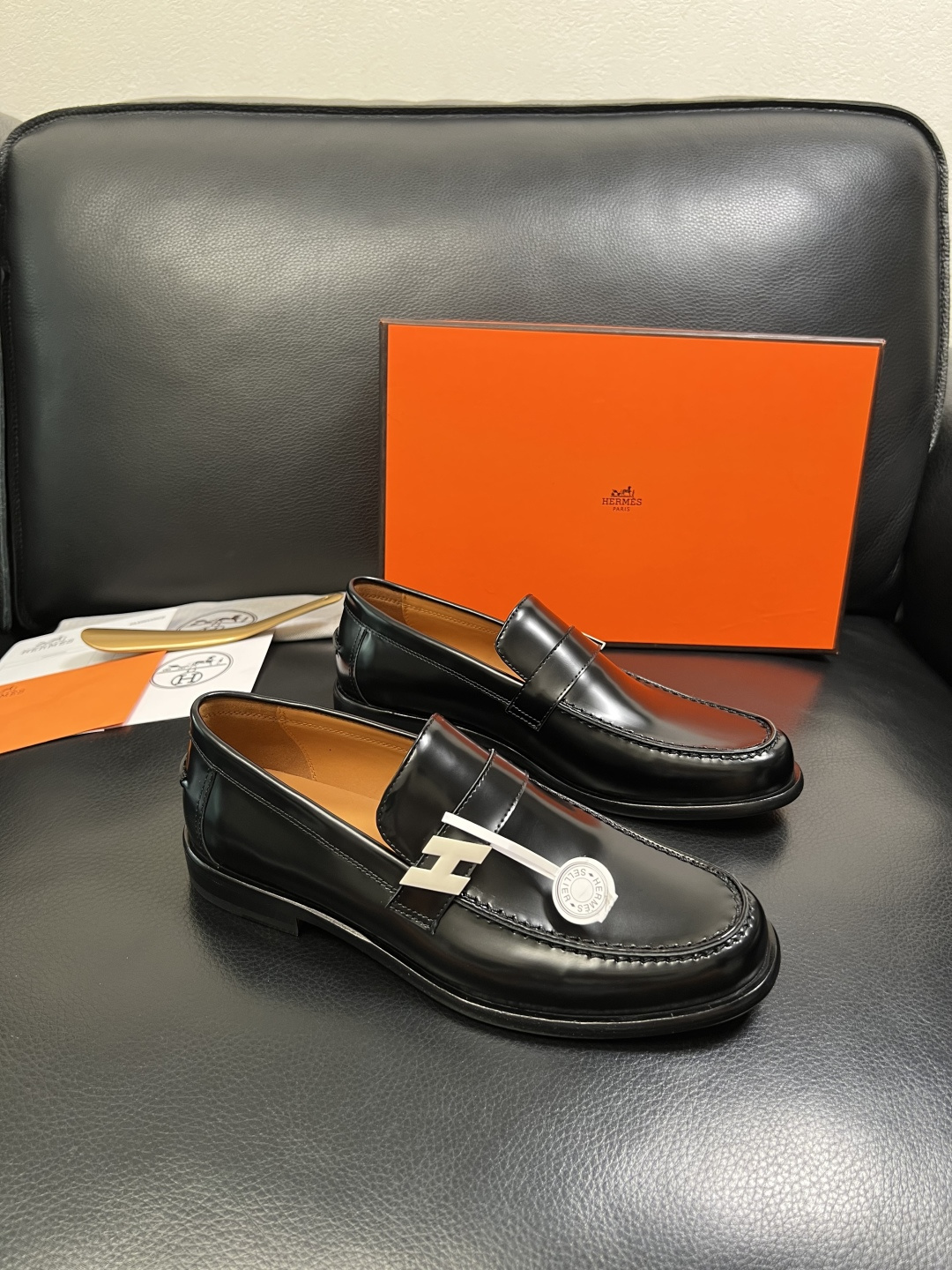 Hermes 高品质 顶级工艺品 爱马仕 皮鞋专柜同步 原厂配置，意大利进口原版牛皮面料，透气舒适进口水