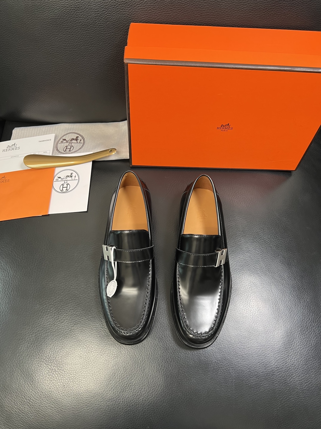 Hermes 高品质 顶级工艺品 爱马仕 皮鞋专柜同步 原厂配置，意大利进口原版牛皮面料，透气舒适进口水